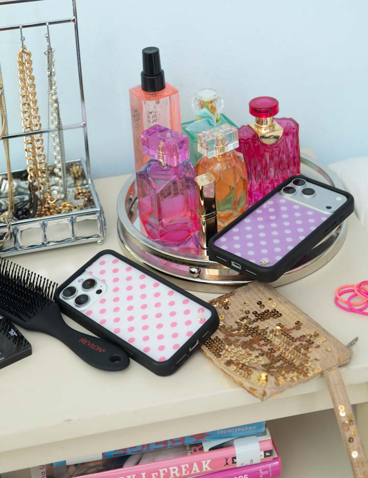 Polka Dot - Lavender and White iPhone 18 Pro Max / Standard Case