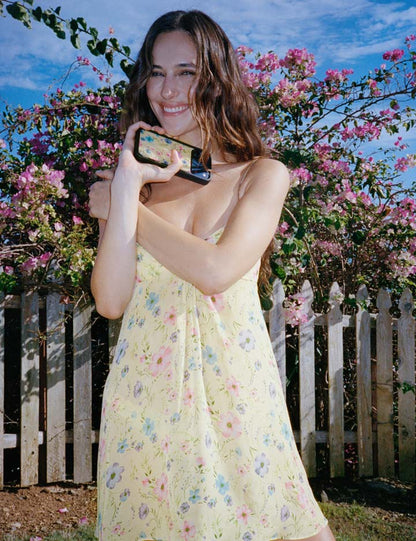 Frankies Bikinis Bellissima iPhone 18 Pro Max Case