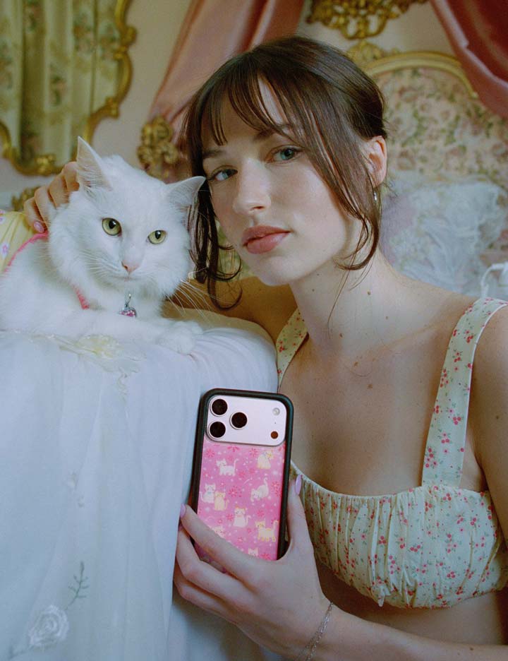 Claire Drake iPhone 18 Pro Max Case