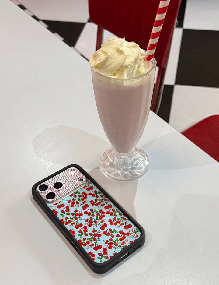 Baby Berries iPhone 18 Pro Max Case