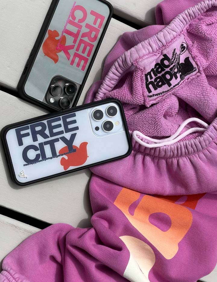 THE MADHAPPY & FREECITY TOGETHERFOREVER - GREY & PINK iPhone 17e Case