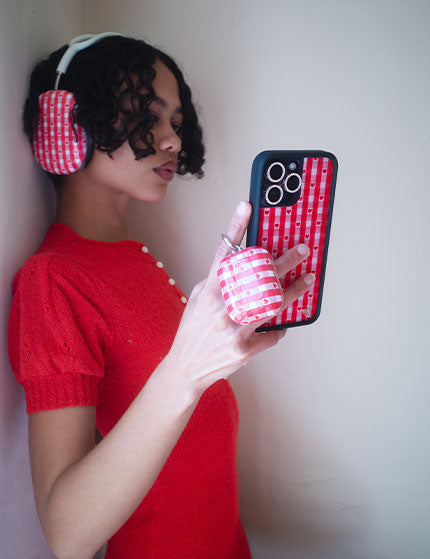 Red Gingham Hearts AirPodsAirpod Gen 3 Case