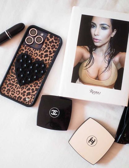 Meow - Brown iPhone 18 Pro Max / MagSafe Case