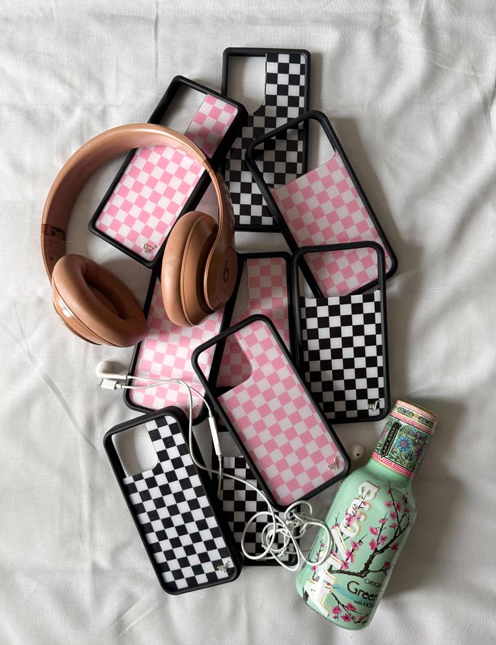 Checkers - Black iPhone 18 Pro Max Case