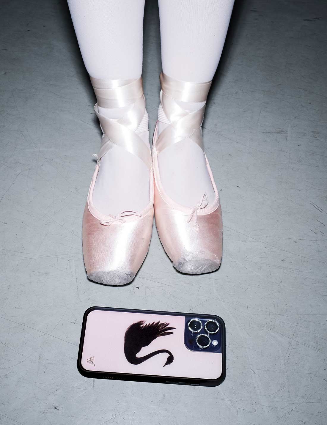 Black Swan iPhone 16 Pro Max Case