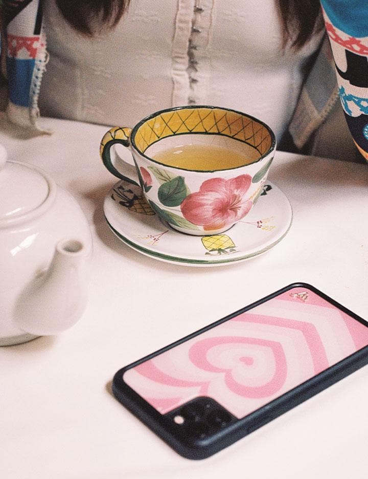 Latte Love - Rose iPhone 18 Pro Max Case